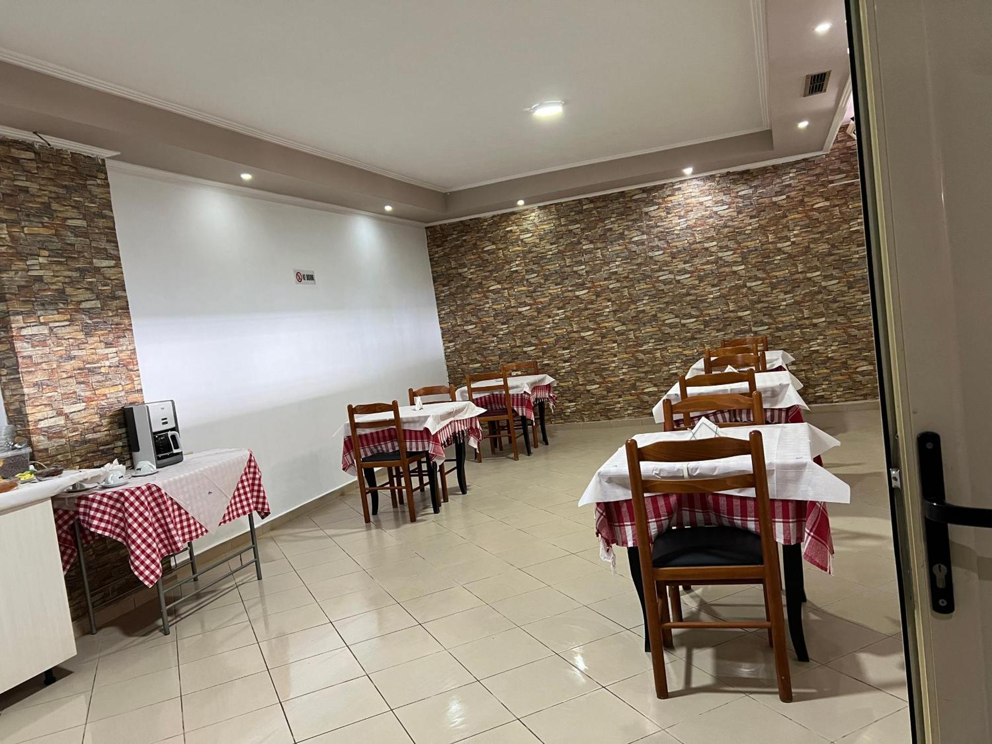 Hotel Arsenal Ksamil Exterior foto